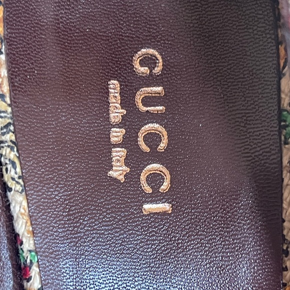 GUCCI Pineapple Print Open Toe Heels Chain Detail Only Worn Once 38.5C Italy - Picture 2 of 14